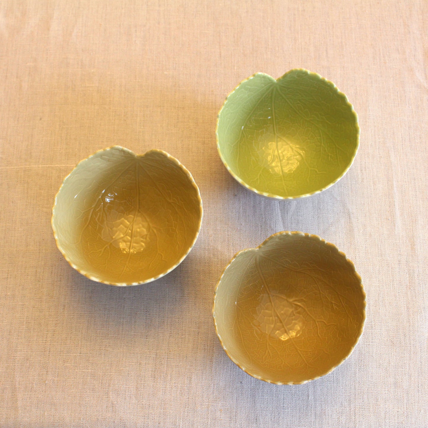 Lettuce Leaf-Shaped Bowls