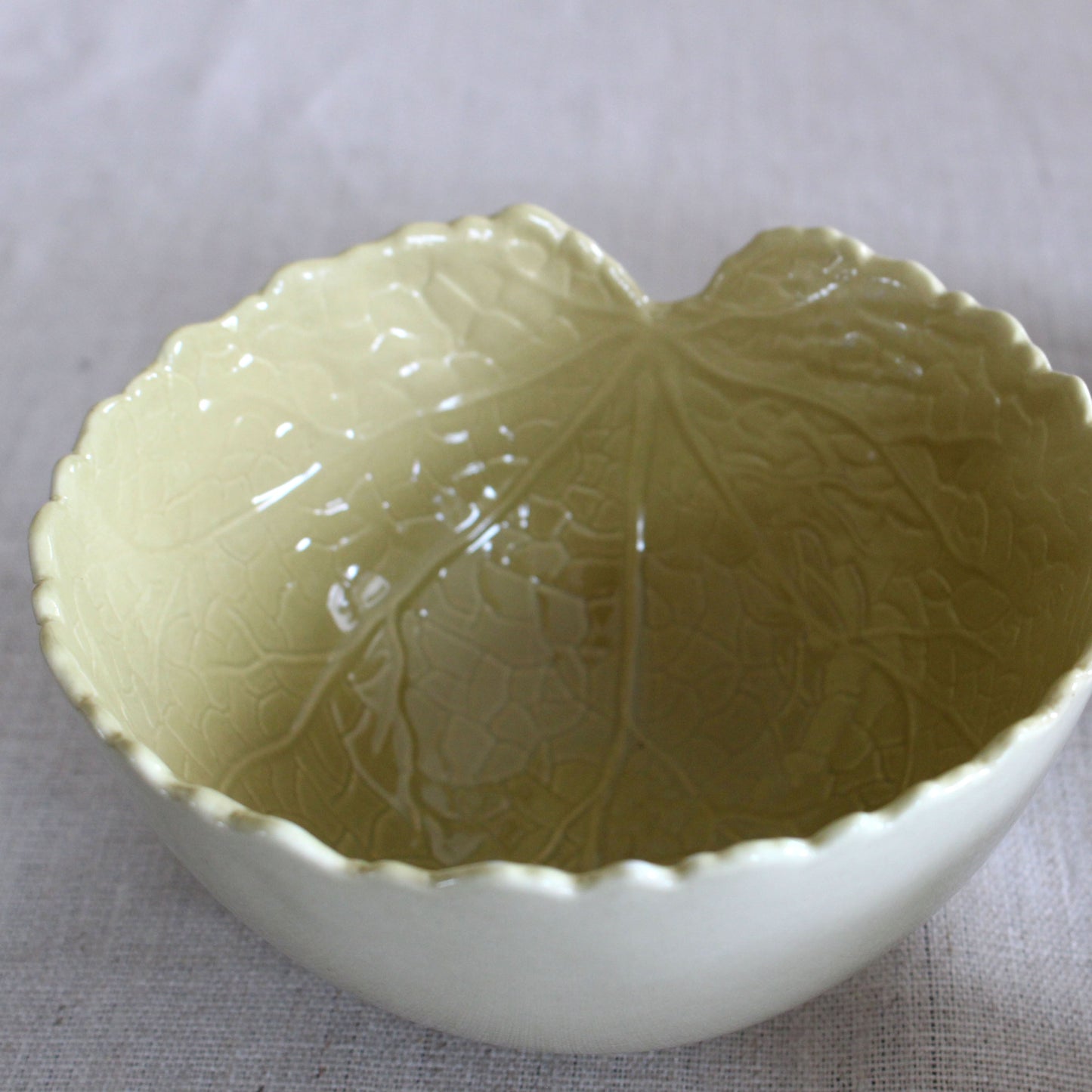 Lettuce Leaf-Shaped Bowls