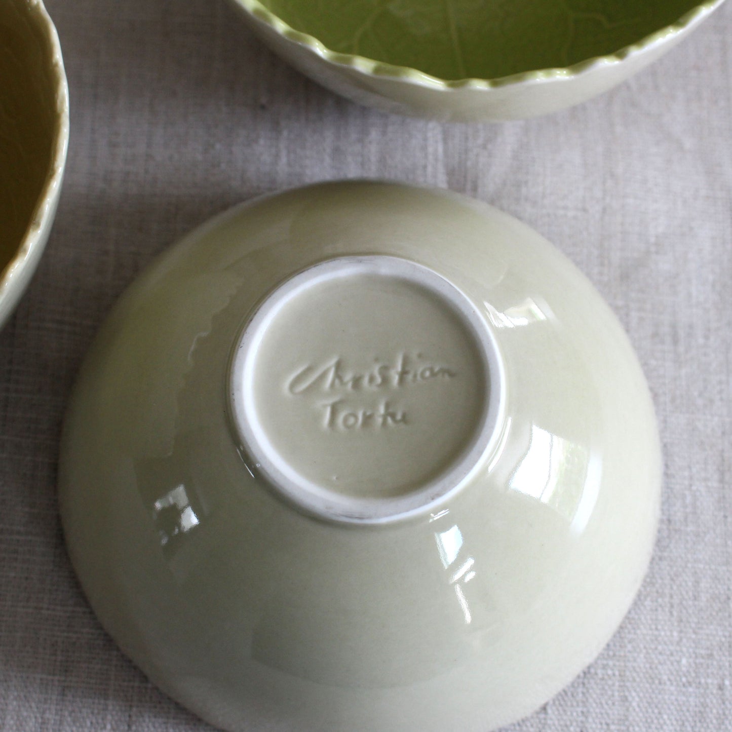 Lettuce Leaf-Shaped Bowls